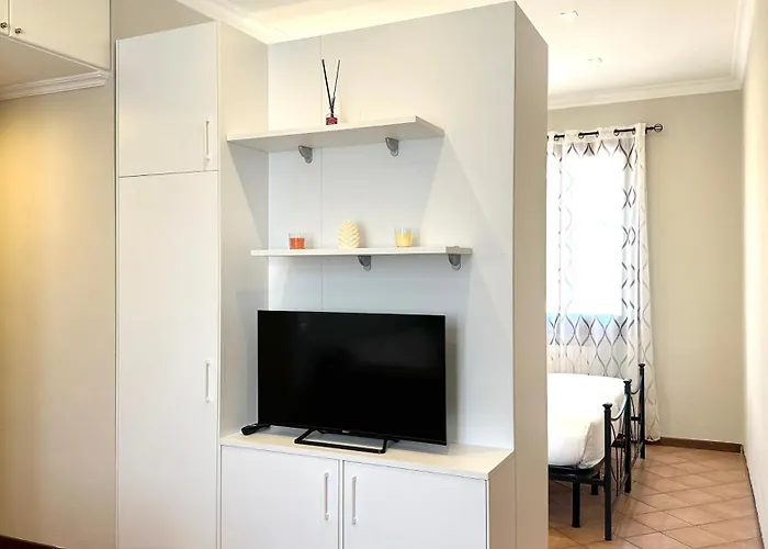 Int 9 - Sasan By San Luca