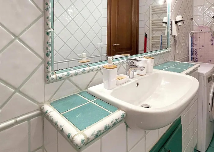 Int 9 - Sasan By San Luca 볼로냐